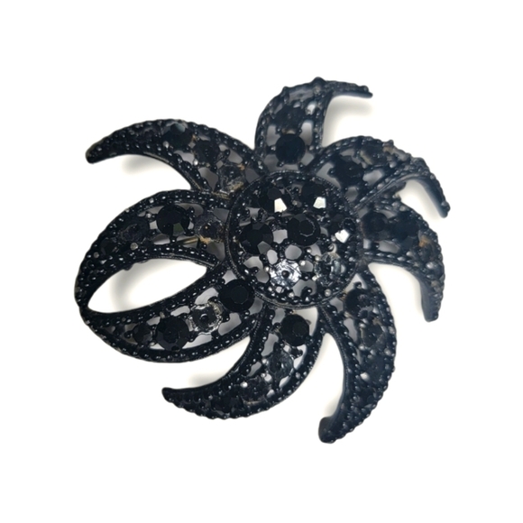 Beautiful Black Brooch / Pin - Picture 1 of 3